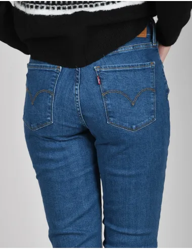 LEVIS 187590105