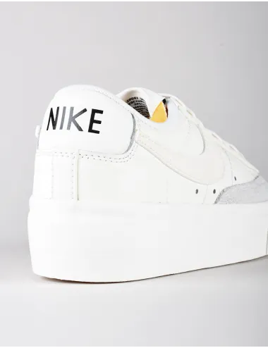 NIKE BLAZER LOW PLATFORM