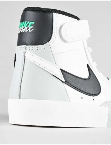 NIKE BLAZER MIS'77 SE PS