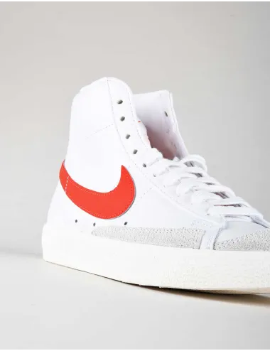 NIKE BLAZER MID '77