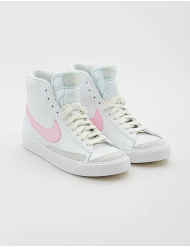 NIKE BLAZER DA4086