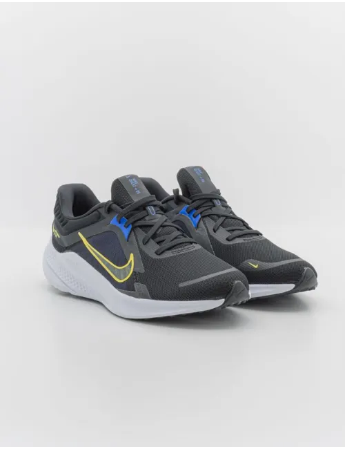 NIKE   QUEST 5 DD0204 008