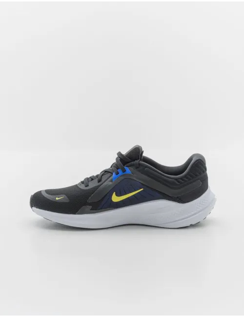 NIKE   QUEST 5 DD0204 008