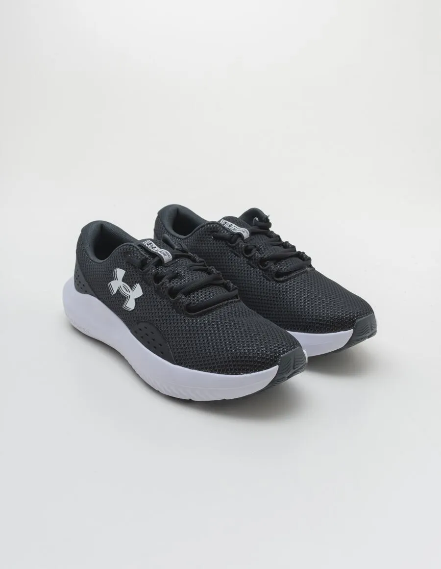 UNDER ARMOUR UA CHARGED SURGE 4