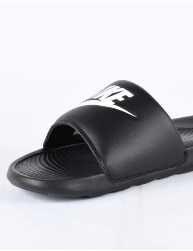 NIKE VICTORI ONE SLIDE