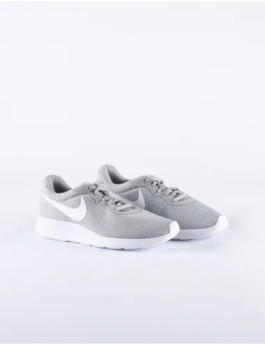 NIKE TANJUN