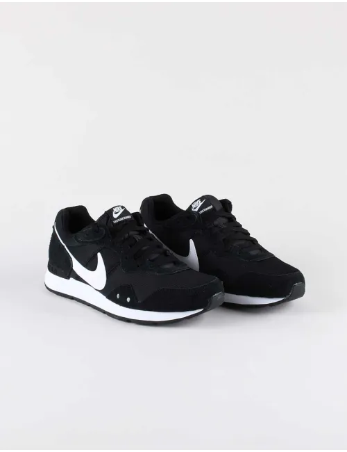 NIKE VENTURE RUNNER