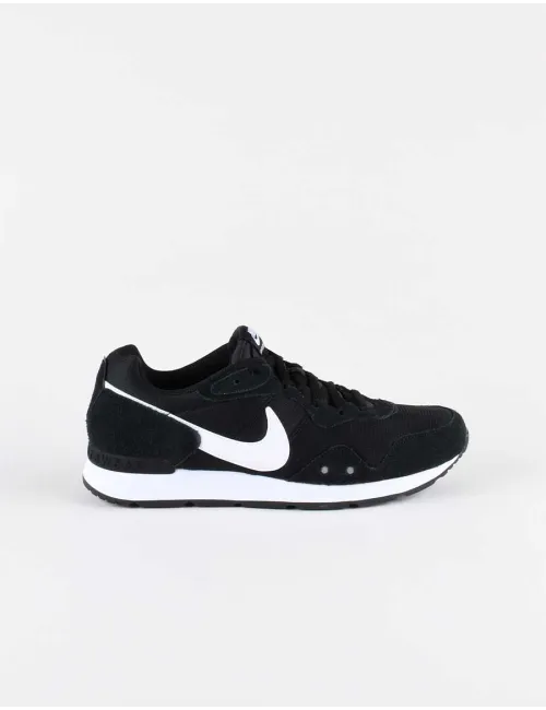 NIKE VENTURE RUNNER