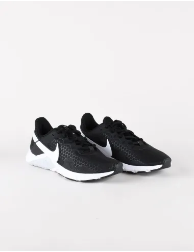 NIKE LEGEND ESSENTIAL 2