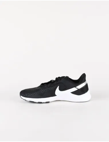 NIKE LEGEND ESSENTIAL 2