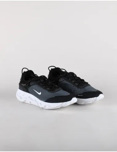 NIKE REACT LIVE